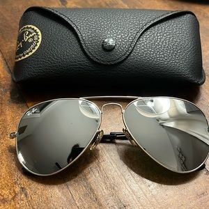 Ray-Ban sunglasses (gender neutral)